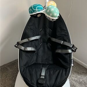 4moms mamaRoo Multi-Motion Baby Swing – Black (Smart Connectivity)